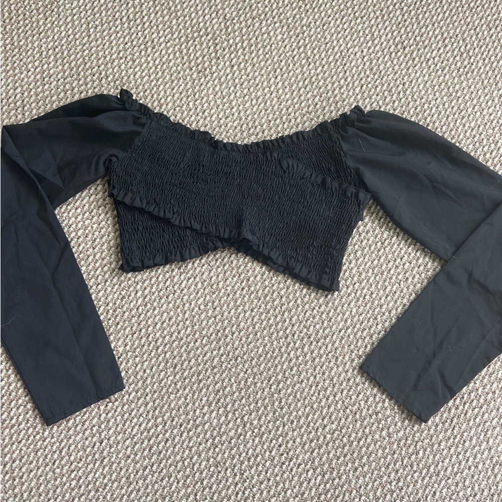 NastyGal Longsleeve Ruched Crop